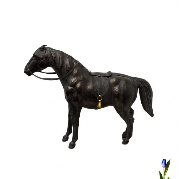 Elegant Black Horse Sculpture - Picture 1 of 6